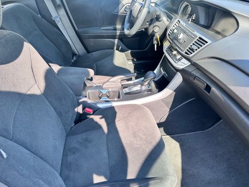 Used 2013 Honda Accord LX image 9