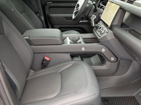 New 2026 Land Rover Defender 110 X-Dynamic SE AWD/4WD image 17