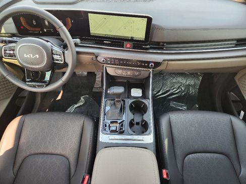 New 2026 Kia Carnival EX image 18