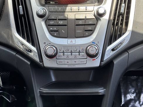 Used 2017 GMC Terrain SLE FWD image 21