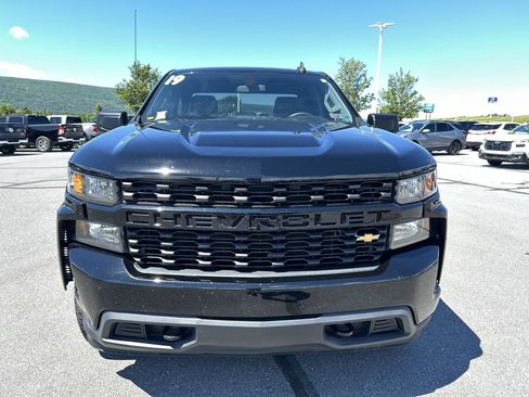 Used 2019 Chevrolet Silverado 1500 Custom w/ Custom Value Package AWD/4WD image 14