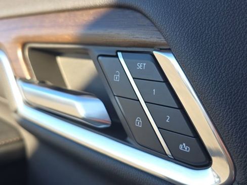 Used 2024 Chevrolet Silverado 3500 High Country w/ High Country Premium Package image 24