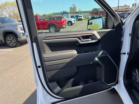 New 2026 Chevrolet Silverado 1500 RST w/ LPO, Dark Essentials Package AWD/4WD image 10