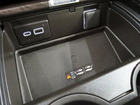 Used 2024 GMC Yukon Denali image 64