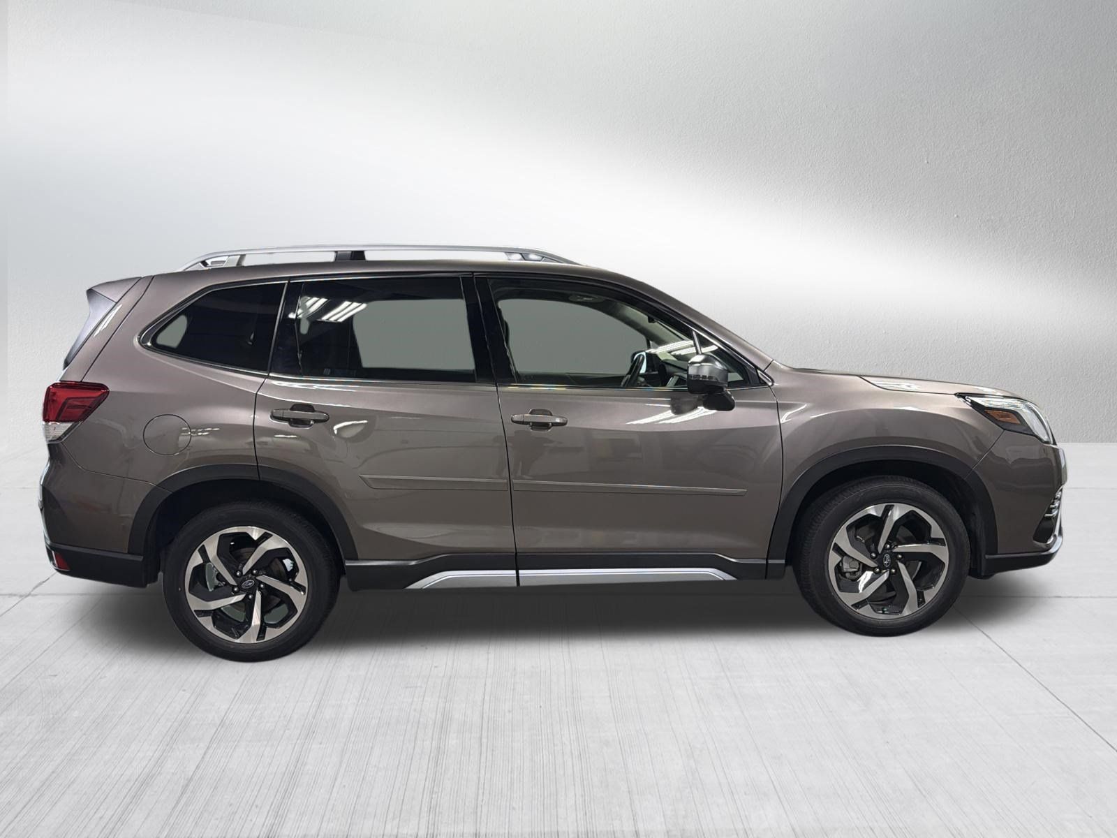Certified 2023 Subaru Forester Touring AWD/4WD image 8