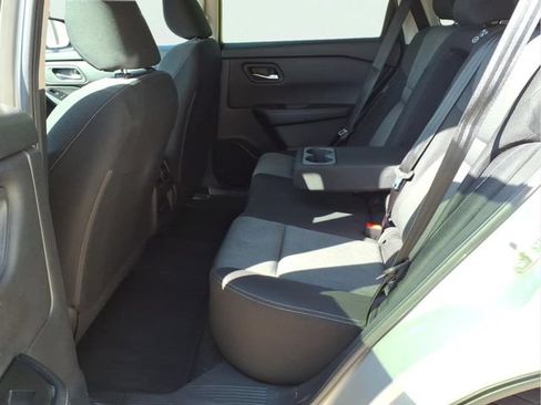 Used 2024 Nissan Rogue SV FWD image 20