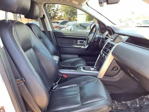 Used 2016 Land Rover Discovery Sport HSE AWD/4WD image 25