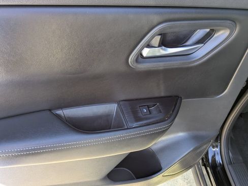 Used 2025 Nissan Rogue SV AWD/4WD image 11