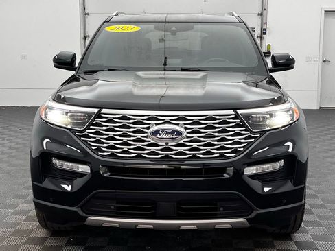 Used 2023 Ford Explorer Platinum w/ Technology Package image 16