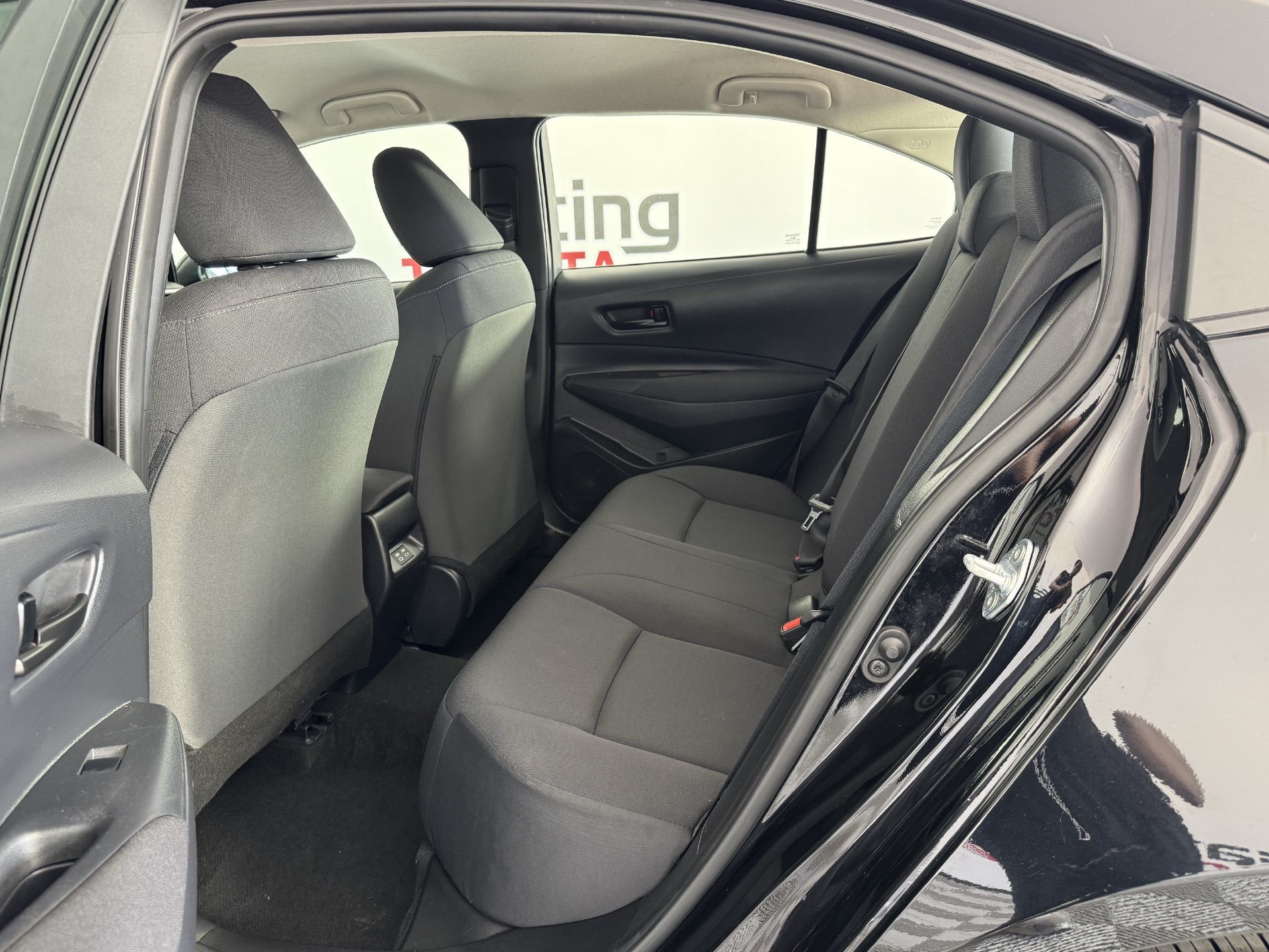 Certified 2025 Toyota Corolla LE FWD image 17