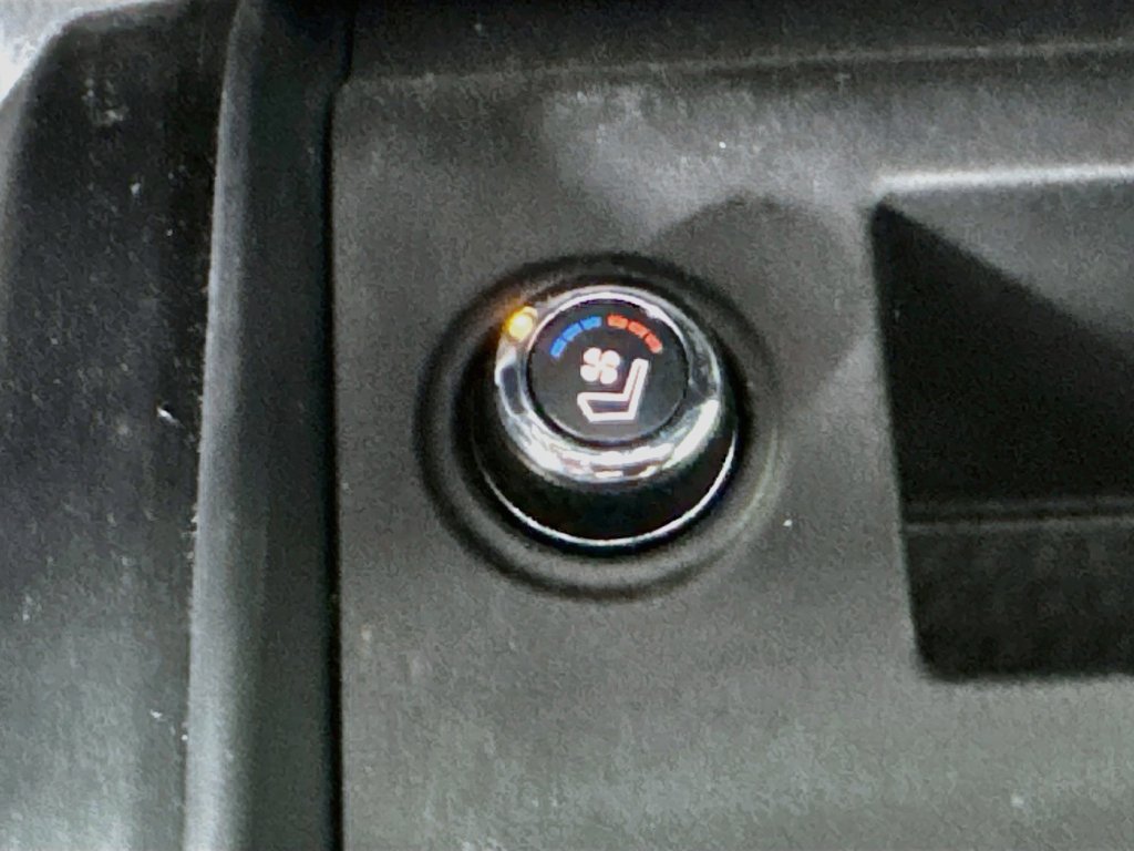 Used 2024 Nissan Titan PRO-4X w/ Pro-4x Convenience Package AWD/4WD image 43