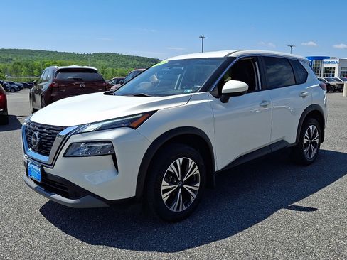 Used 2023 Nissan Rogue SV AWD/4WD image 4