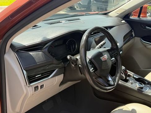 Used 2019 Cadillac XT4 Premium Luxury FWD image 13