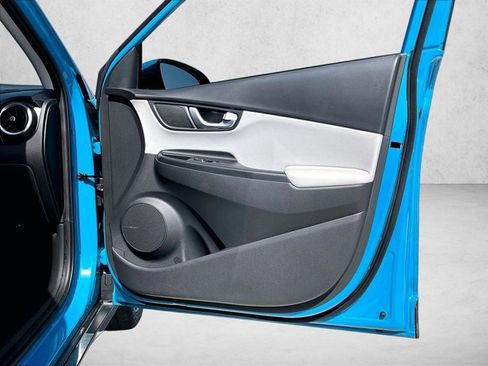 Used 2022 Hyundai Kona Limited FWD image 19