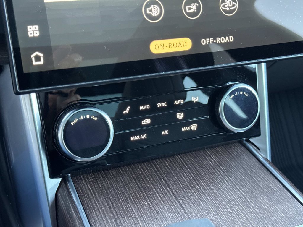 Certified 2023 Land Rover Range Rover SE AWD/4WD image 27