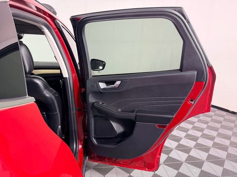 Used 2022 Ford Escape Titanium w/ Titanium Elite Package image 32