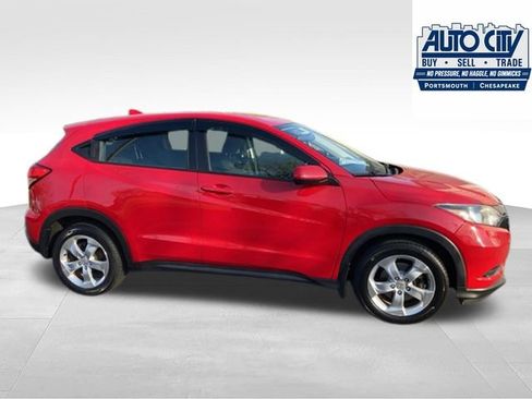 Used 2016 Honda HR-V LX image 2
