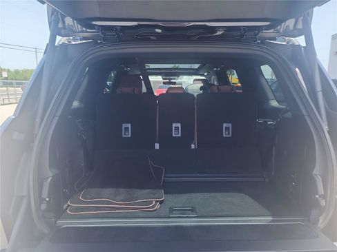 New 2026 Lincoln Navigator Reserve AWD/4WD image 21