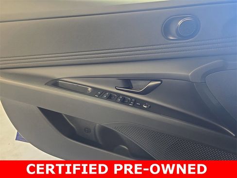 Certified 2025 Hyundai Elantra Sport image 27