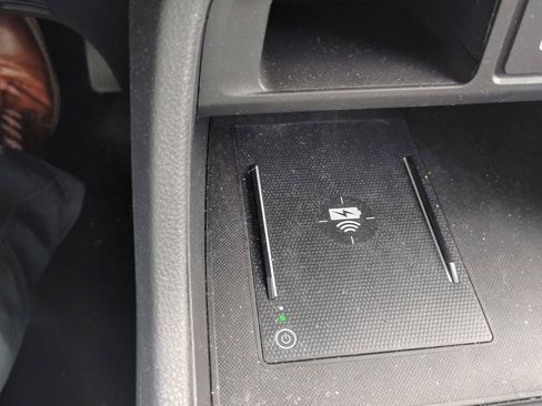 Used 2025 Honda Pilot Elite image 23