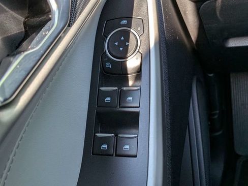 Used 2022 Ford Explorer XLT w/ Equipment Group 202A RWD image 28
