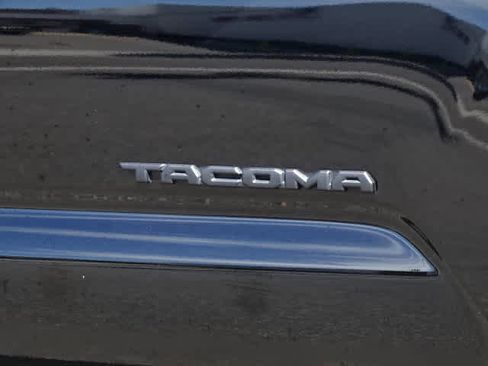 Used 2023 Toyota Tacoma TRD Pro AWD/4WD image 9