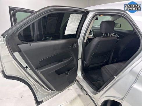 Used 2017 Chevrolet Equinox LS image 19