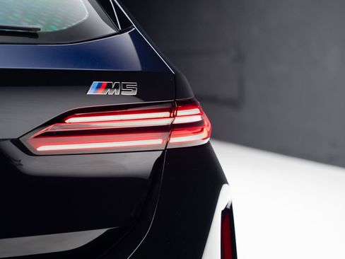 Used 2025 BMW M5 Touring AWD/4WD image 30