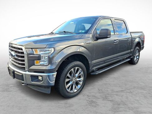 Used 2017 Ford F150 XLT w/ Equipment Group 302A Luxury image 4