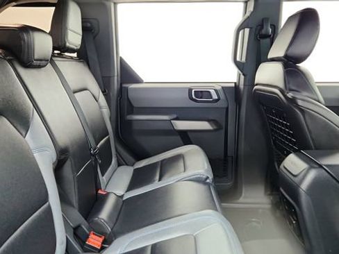 Used 2023 Ford Bronco Black Diamond image 23