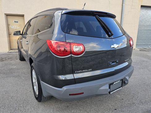 Used 2009 Chevrolet Traverse LT FWD image 7
