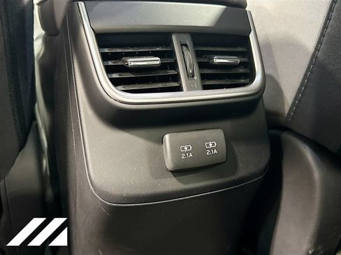 Used 2022 Subaru Legacy Premium AWD/4WD image 25