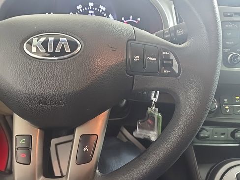 Used 2015 Kia Sportage LX image 12