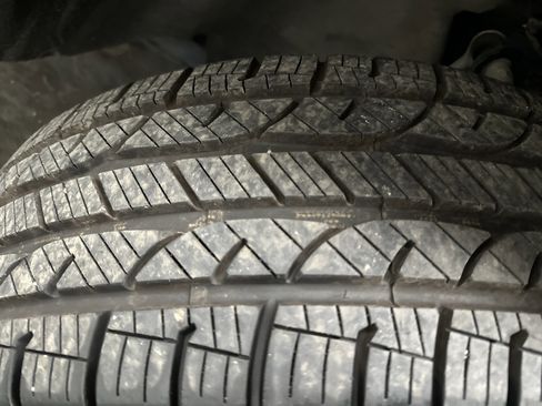 Used 2023 Ford Explorer XLT w/ Equipment Group 202A AWD/4WD image 12