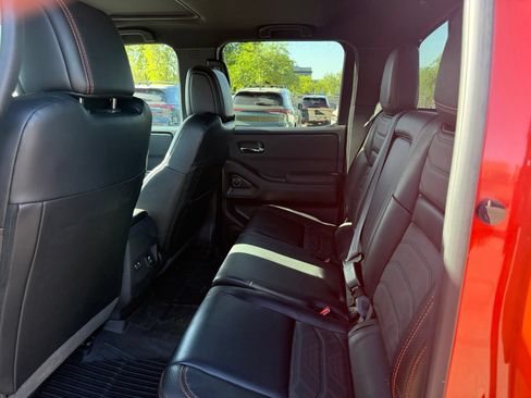 Used 2025 Nissan Frontier PRO-4X w/ Pro Premium Package AWD/4WD image 9