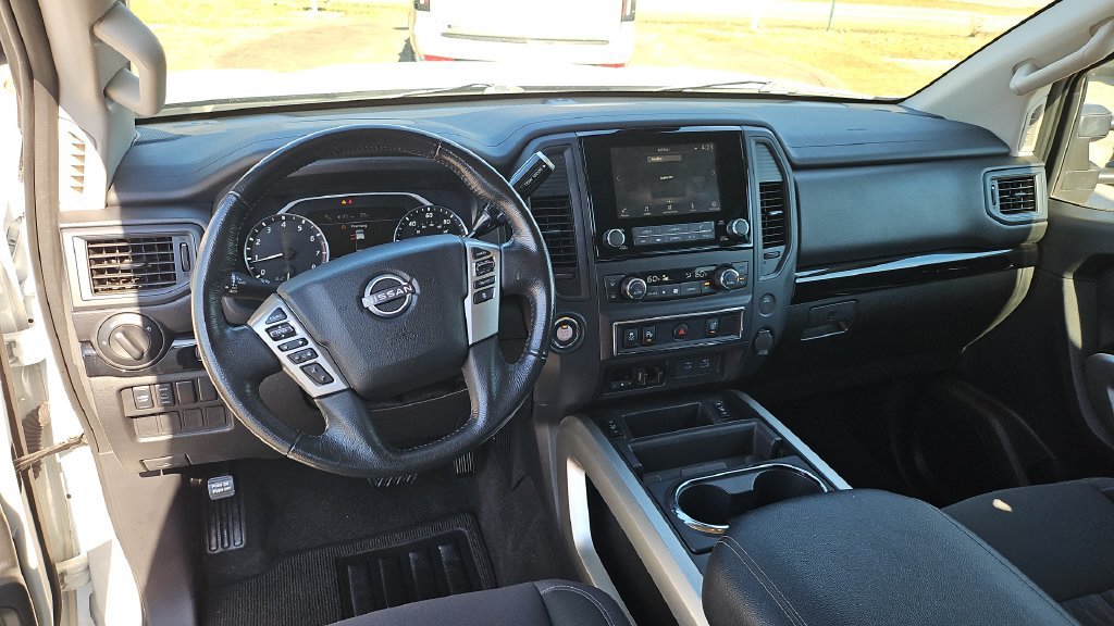 Certified 2024 Nissan Titan SV w/ SV Convenience Package RWD image 8