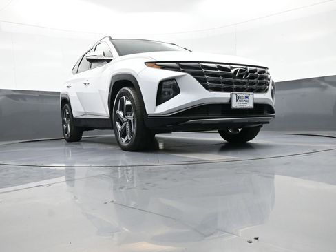 Certified 2022 Hyundai Tucson Limited w/ Cargo Package AWD/4WD image 29