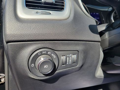 Used 2019 Jeep Compass Latitude image 16