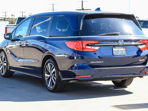 Used 2023 Honda Odyssey Touring image 5