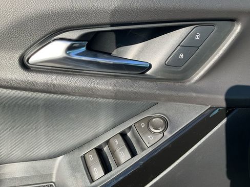 New 2026 Chevrolet Equinox LT w/ Convenience Package II image 26