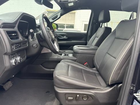 Used 2023 GMC Yukon SLT w/ SLT Luxury Package AWD/4WD image 9