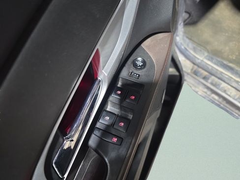 Used 2011 GMC Terrain SLT FWD image 10