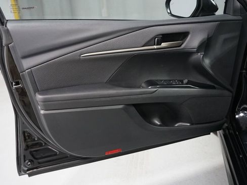 Certified 2025 Toyota Camry SE w/ Convenience Package image 10