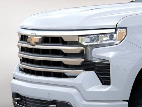 New 2026 Chevrolet Silverado 1500 High Country w/ Technology Package AWD/4WD image 13