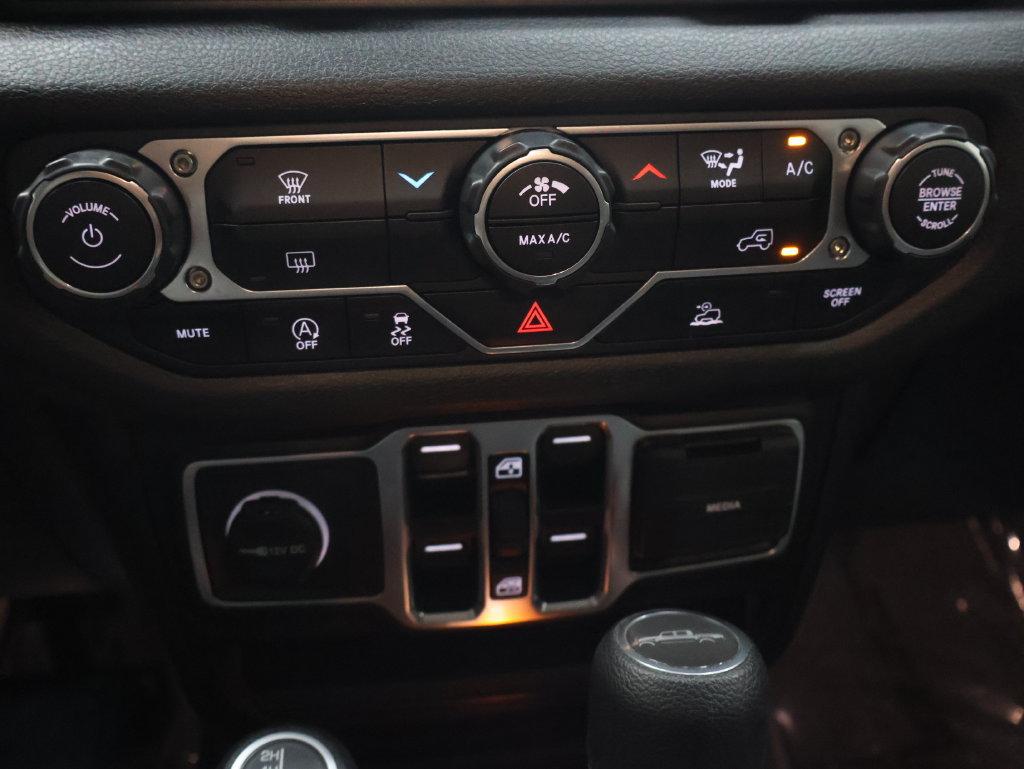 Used 2025 Jeep Gladiator Sport AWD/4WD image 25