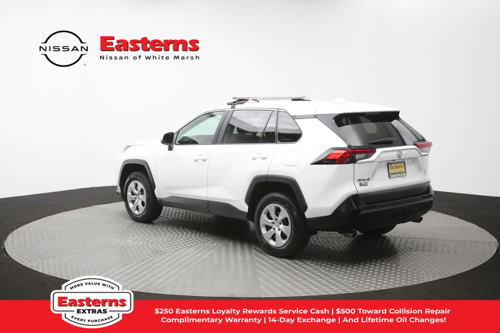 Used 2023 Toyota RAV4 LE AWD/4WD image 63