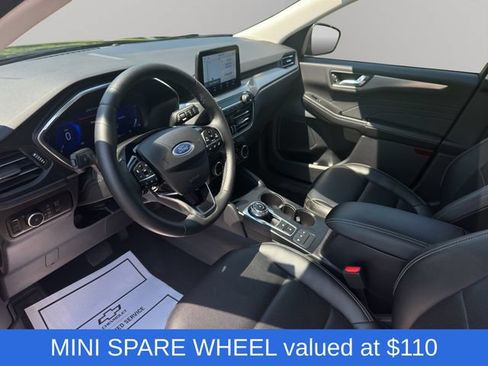 Used 2022 Ford Escape Titanium w/ Class II Trailer Tow Package AWD/4WD image 10