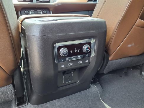 Used 2023 Chevrolet Tahoe High Country w/ LPO, Illumination Package AWD/4WD image 18