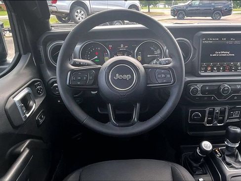 Used 2023 Jeep Wrangler Unlimited w/ 8.4" Radio Group AWD/4WD image 5