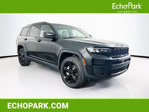 Used 2022 Jeep Grand Cherokee L Laredo image 1